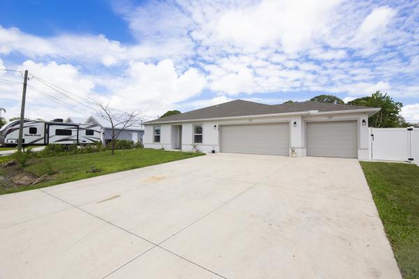 Southbend Lakes Estates, 228 SE Sims Cir, Port St. Lucie, Florida 34984, image 3