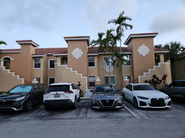 The Cove At French Villas, 7900 NW 6th St #205, Pembroke Pines, Florida 33024, image 2