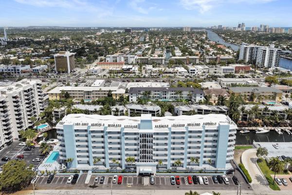Ridgeview Towers, 3051 NE 48th St #702, Fort Lauderdale, Florida 33308, image 2