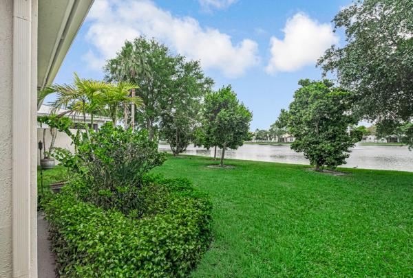Magnolia Grove At Palm Beach Plantation, 160 Belle Grove Ln, West Palm Beach, Florida 33411, image 2