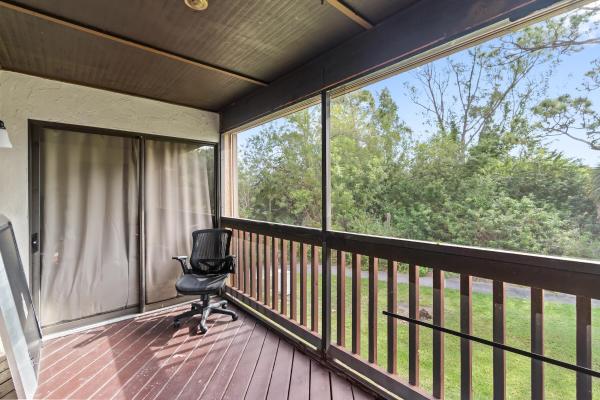 402 Lakeview Dr E, Royal Palm Beach, Florida 33411, image 2