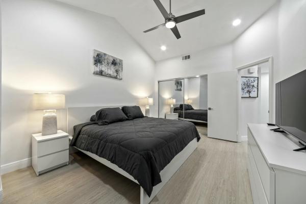 Plum At Boca Pointe, 6553 Via Regina, Boca Raton, Florida 33433, image 1