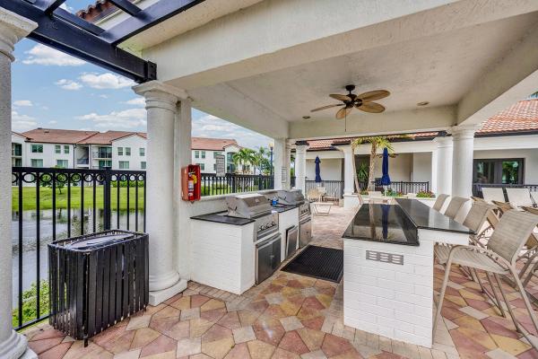 Mirabella Villas, 1010 Villa Cir, Boynton Beach, Florida 33435, image 2