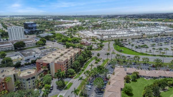 Park Place, 1610 Presidential Way #207, West Palm Beach, Florida 33401, image 1