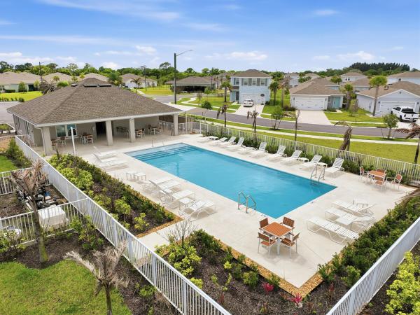 Avalon Crossing, 812 Persimmon Pl, Fort Pierce, Florida 34981, image 3