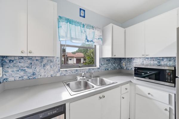 Parkway Villas & Venetian Lakes, 6627 N Parkway Dr #1-4, Margate, Florida 33068, image 1