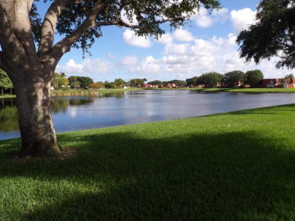 Somerset, 3845 Victoria Dr, West Palm Beach, Florida 33406, image 2