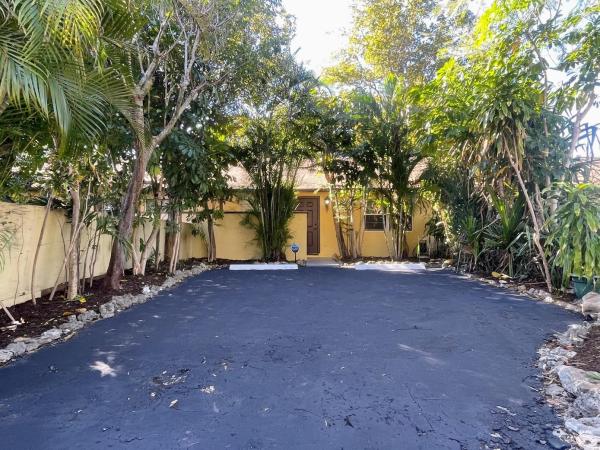 Lake Island, 512 NW 43rd Pl, Deerfield Beach, Florida 33064, image 1