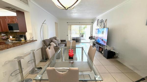 9711 Fontainebleau Blvd #D105, Unincorporated Dade County, Florida 33172, image 1