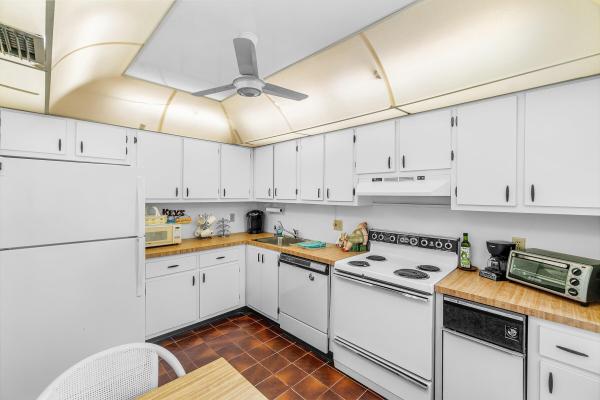 8320 Casa Del Lago #D, Boca Raton, Florida 33433, image 1