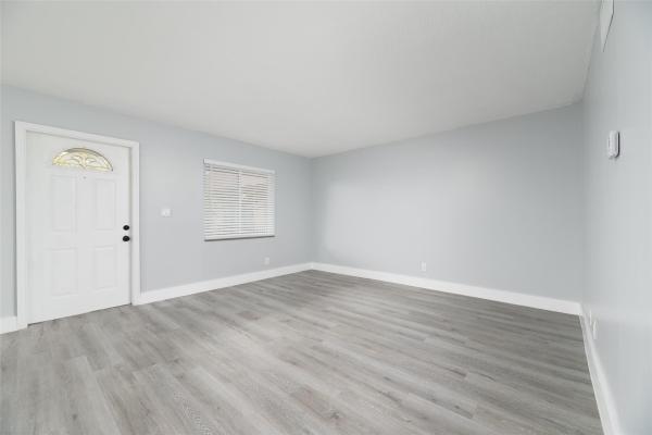 Florida Apartments, 1401 NE 17th Ct #110, Fort Lauderdale, Florida 33305, image 2