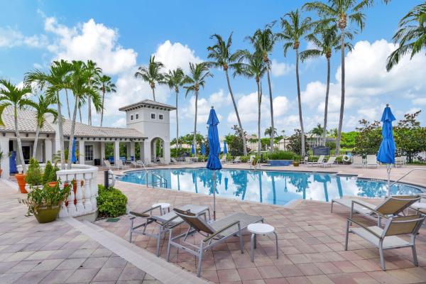 Saturnia Isles, 9509 New Waterford Cv, Delray Beach, Florida 33446, image 2