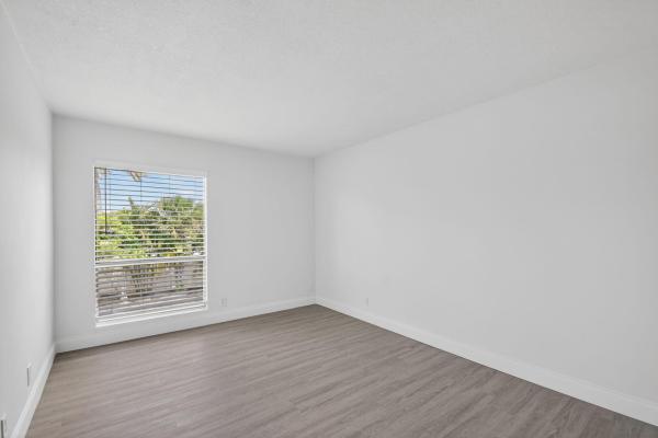 Cross Creek, 1500 N Congress Ave #C20, West Palm Beach, Florida 33401, image 2