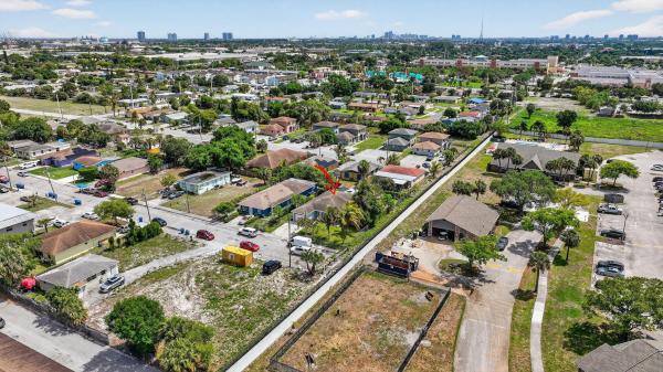 Riviera Beach No HOA, 1691 W 26th Ct, Riviera Beach, Florida 33404, image 1