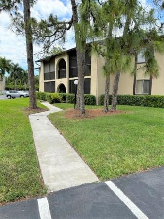 Pine Ridge South 4, 441 Pine Glen Ln #D-2, Greenacres, Florida 33463, image 3