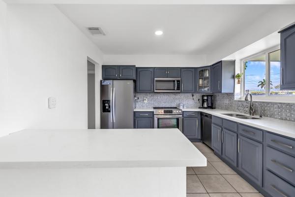 Boulevard Heights, 8781 NW 15th St, Pembroke Pines, Florida 33024, image 3