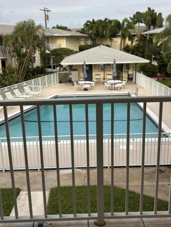 Earman Villas, 510 Prosperity Farms Rd #8B, North Palm Beach, Florida 33408, image 3
