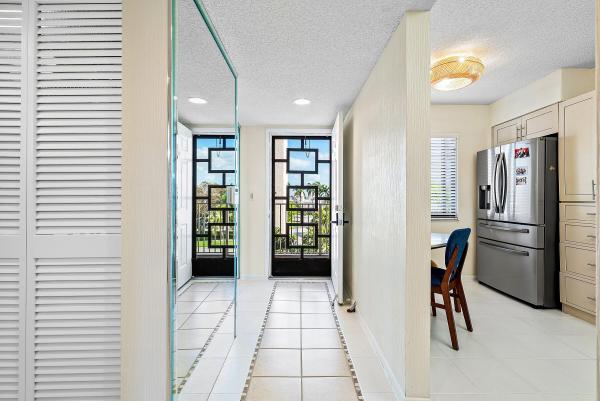 Huntington Pointe, 6065 Pointe Regal Cir #405, Delray Beach, Florida 33484, image 2