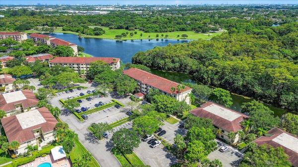 Applewood Village 4, 2908 Carambola Cir S #301, Coconut Creek, Florida 33066, image 1