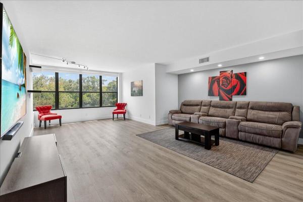 Applewood Village 4, 2908 S Carambola Cir #301, Coconut Creek, Florida 33066, image 1