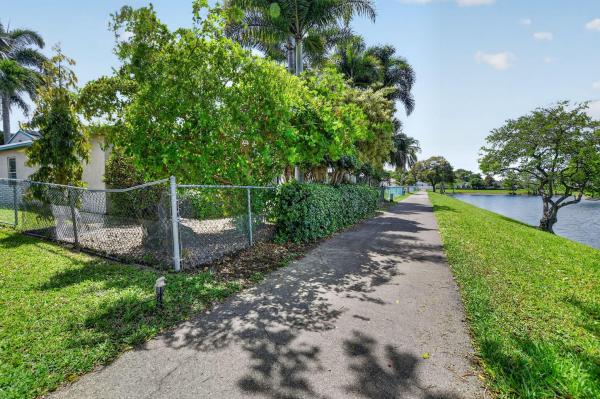 Country Park At Boca Raton, 8353 Huntsman Pl, Boca Raton, Florida 33433, image 3