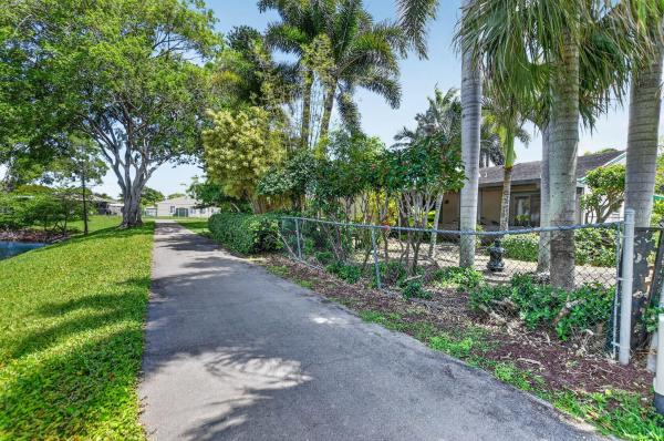 Country Park At Boca Raton, 8353 Huntsman Pl, Boca Raton, Florida 33433, image 1