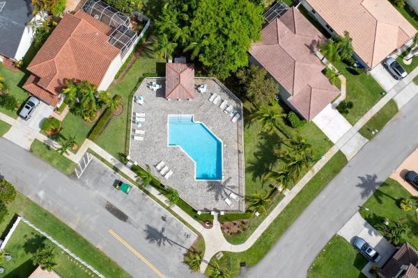 Coconut Cove At Silver Lakes, 18219 SW 3rd St, Pembroke Pines, Florida 33029, image 1