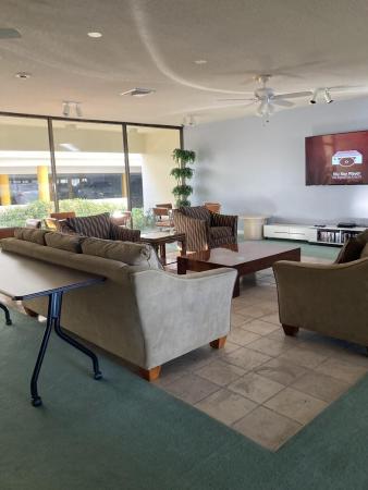 Le Chateau Royal, 3540 S Ocean Blvd #912, South Palm Beach, Florida 33480, image 1