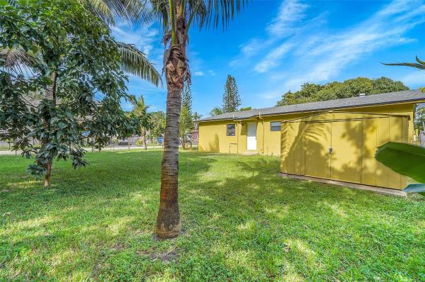 Royal Palms Park, 2870 NW 22nd St, Fort Lauderdale, Florida 33311, image 1