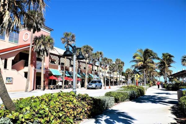 Hidden Harbour Of The Palm Beaches, 890 N Federal Hwy #405, Lantana, Florida 33462, image 2