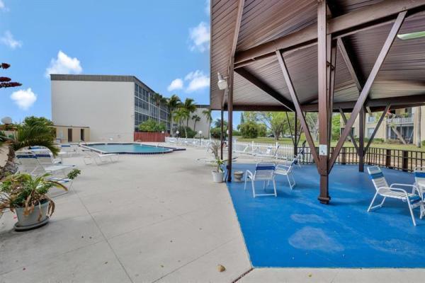 Hidden Harbour Of The Palm Beaches, 890 N Federal Hwy #405, Lantana, Florida 33462, image 1