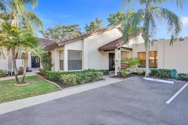 The Lakes Of Deer Creek, 3008 Deer Creek Lake Shore Dr, Deerfield Beach, Florida 33442, image 3