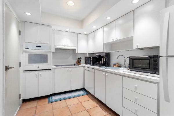 Gables Waterway Towers, 90 Edgewater Dr #PH-23, Coral Gables, Florida 33133, image 1