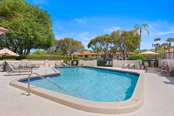 San Remo Golf & Tennis Club, 350 Club Cir #208, Boca Raton, Florida 33487, image 1