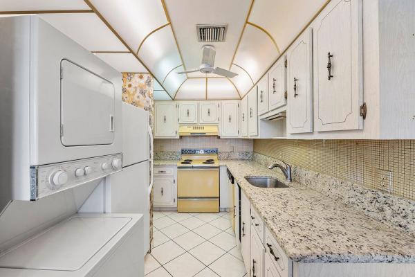 The Pines Of Delray, 1141 Violet Ter #101, Delray Beach, Florida 33445, image 2