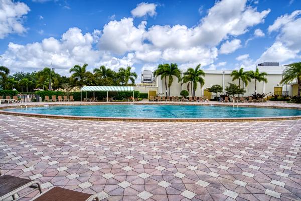 24 Golfs Edge #D, West Palm Beach, Florida 33417, image 2