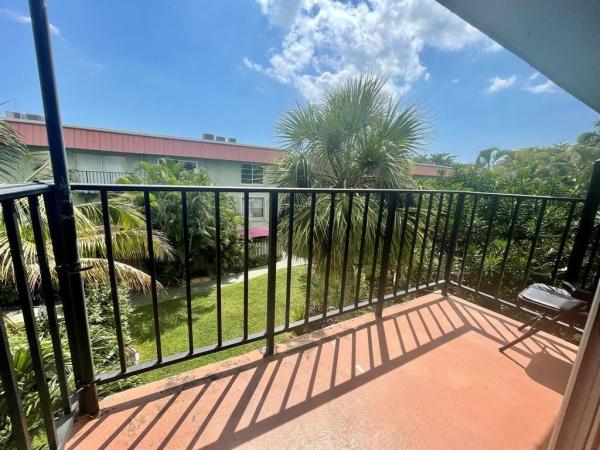 The Racquet Club, 809 W Oakland Park Blvd #J12, Oakland Park, Florida 33311, image 3