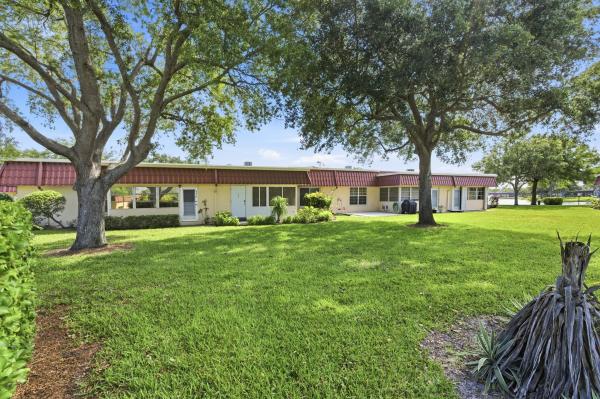 586 Laconia Cir, Lake Worth, Florida 33467, image 1