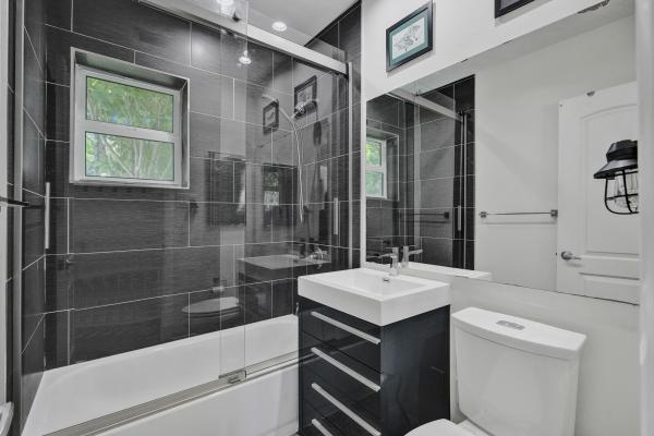 Vinik, 846 SW 11th Ct, Fort Lauderdale, Florida 33315, image 2