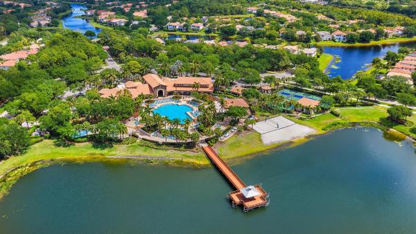 Kenwood Forest At Evergrene, 520 Tomahawk Ct, Palm Beach Gardens, Florida 33410, image 3