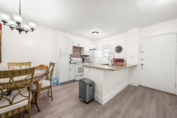 Leisureville Lake, 1117 Lake Ter #207, Boynton Beach, Florida 33426, image 1