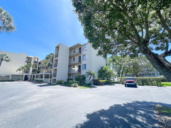 Hidden Harbour Of The Palm Beaches, 890 N Federal Hwy #205, Lantana, Florida 33462, image 1