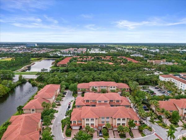 Cielo Townhomes, 5102 Artesa Way W, Palm Beach Gardens, Florida 33418, image 3