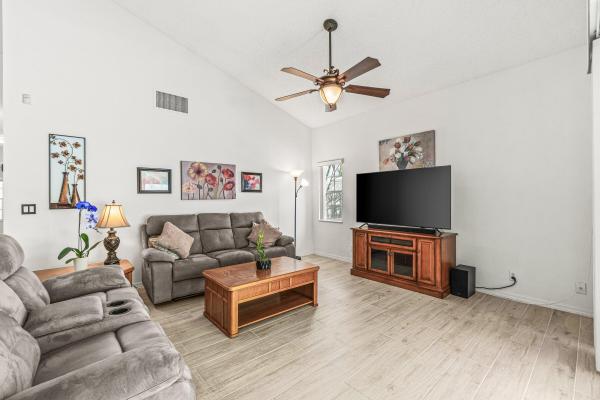 Barclay Club, 25 Wyndham Ln, Palm Beach Gardens, Florida 33418, image 1