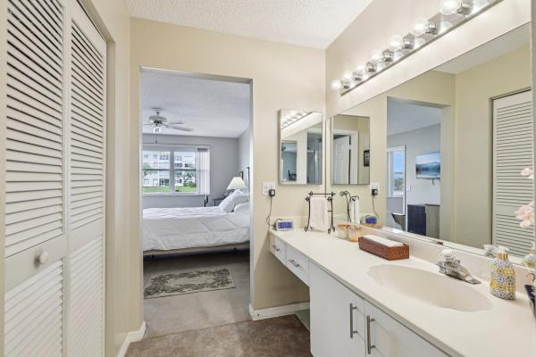 Sunrise Lakes 4, 10208 NW 24th Pl #102, Sunrise, Florida 33322, image 3