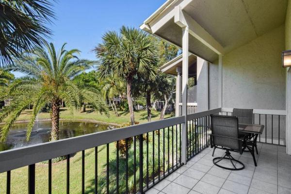 Tennis Lodges, 11863 Wimbledon Cir #508, Wellington, Florida 33414, image 3