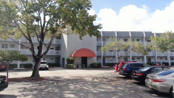 Royal Park Gardens 1, 6570 Royal Palm Blvd #106J, Margate, Florida 33063, image 1