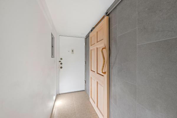1516 S Lakeside Dr #106, Lake Worth, Florida 33460, image 3