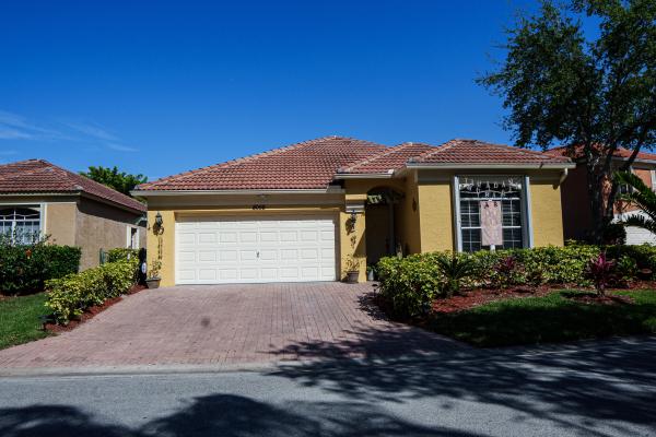 Hacienda At Woodbine, 8058 Via Hacienda, Riviera Beach, Florida 33418, image 3