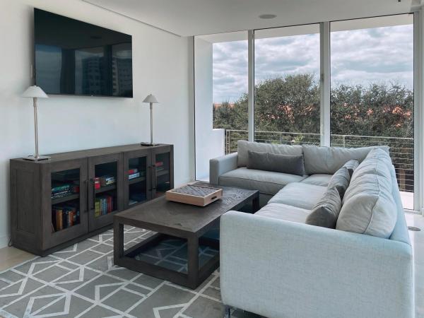 Reids John B Village, 243 Venetian Dr, Delray Beach, Florida 33483, image 1